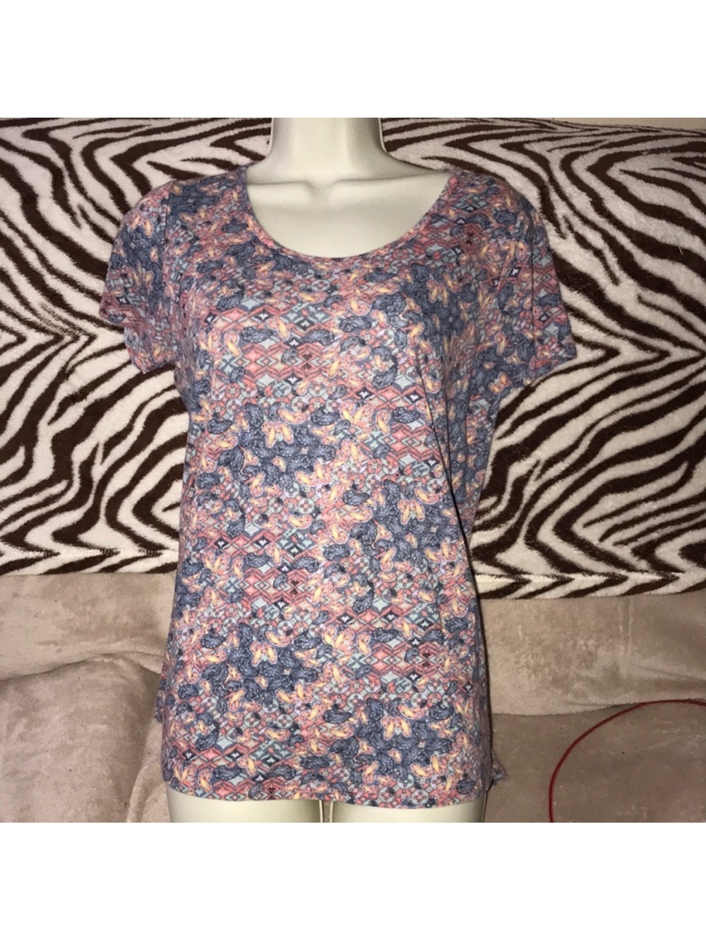 LuLaRoe XS Floral-Print Short Sleeve Scoop Neck Top in Blue and Pink